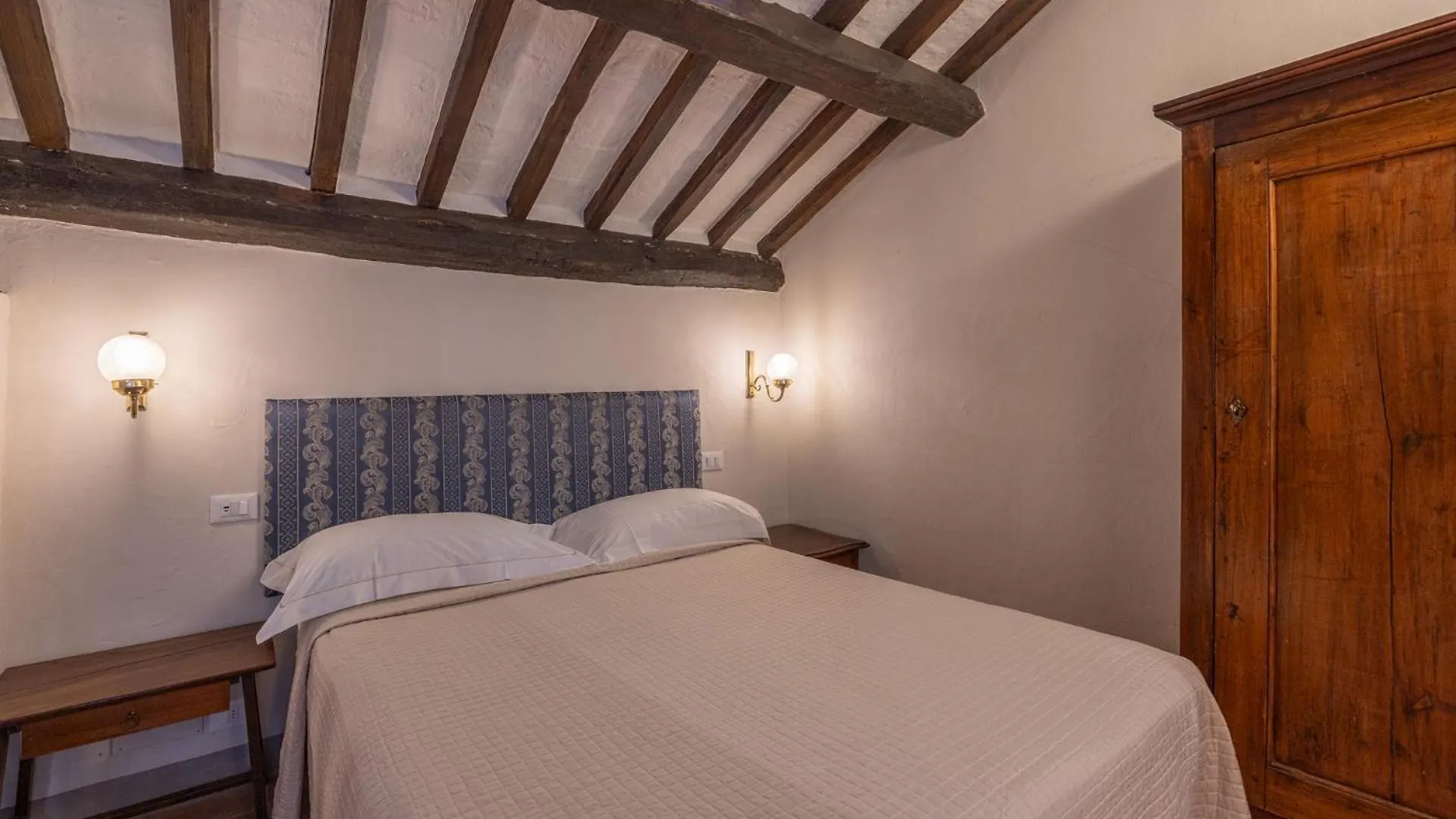 Hotel San Michele Cortona 4*,